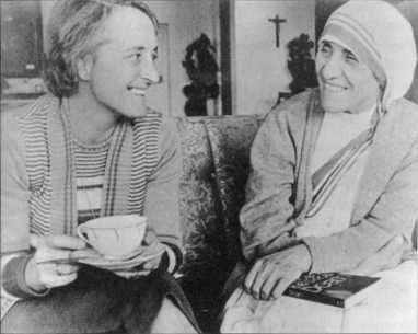 Elizabeth Kübler-Ross having tea with Mother Teresa